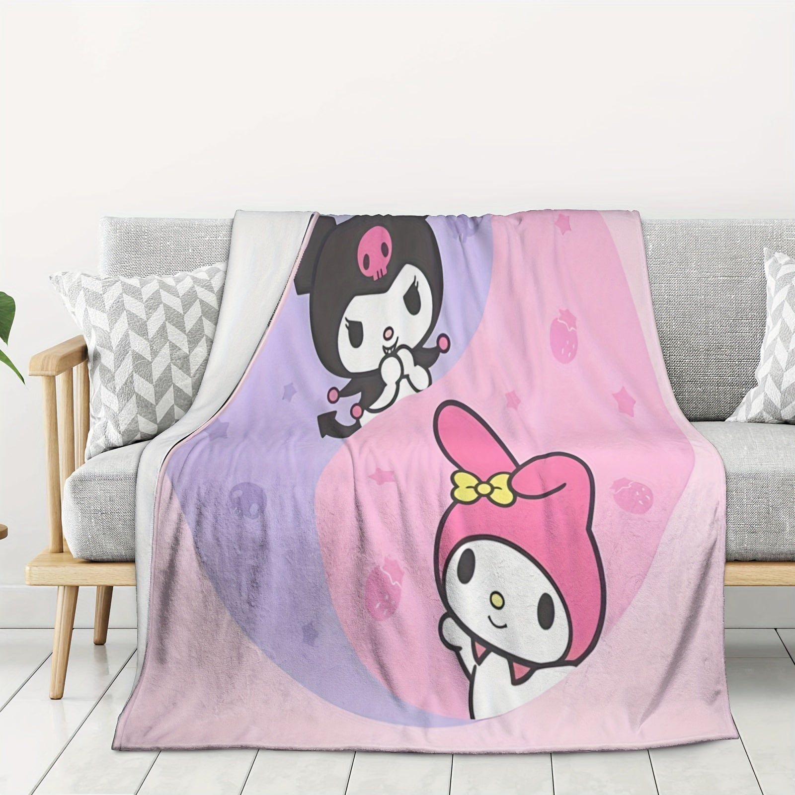 Ultra-Soft Flannel Throw Blanket for All Seasons with Vibrant Digital Print for Camping and Snuggling