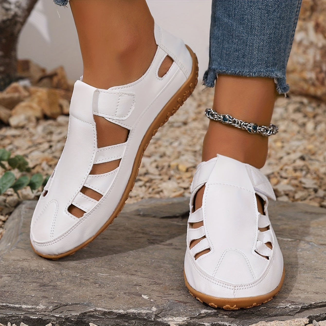 Women's Flat Hollow-Out Summer Sandals Lightweight Breathable Platform Shoes