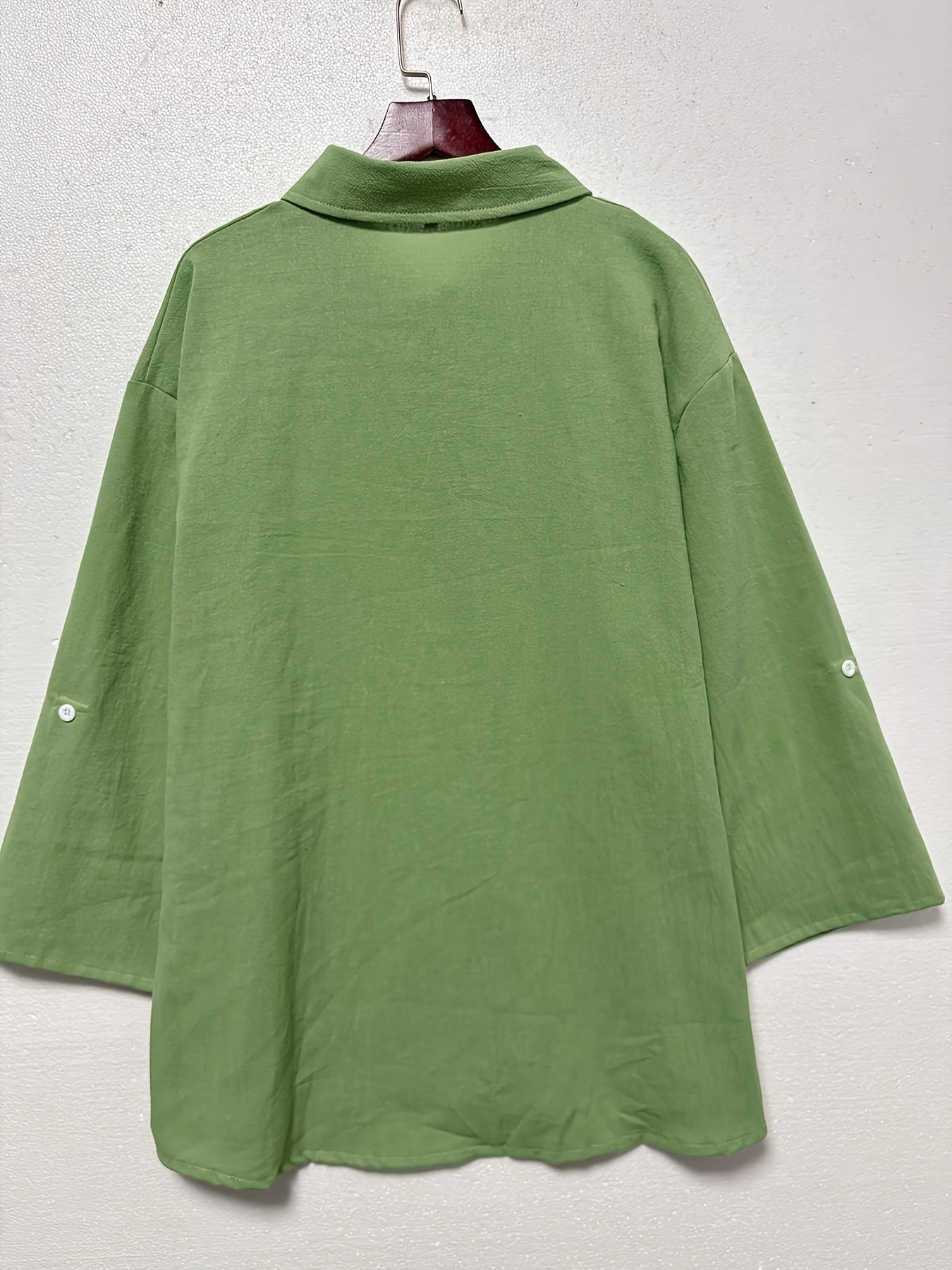 Plus o'lcham ayollar uchun uzun qolli tugma bilan yopiladigan bluz, bir xil rang, kundalik va rasmiy kiyim uchun top