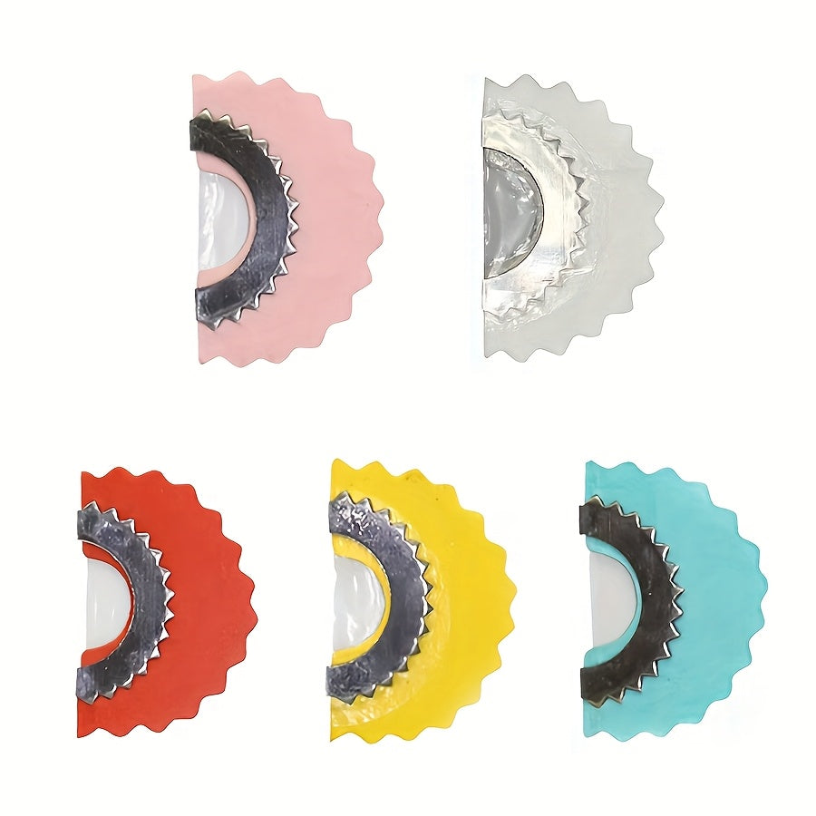 Plastic Bird Call Whistle Realistic Sound Attracts Birds for Parrot Toys Pet Supplies