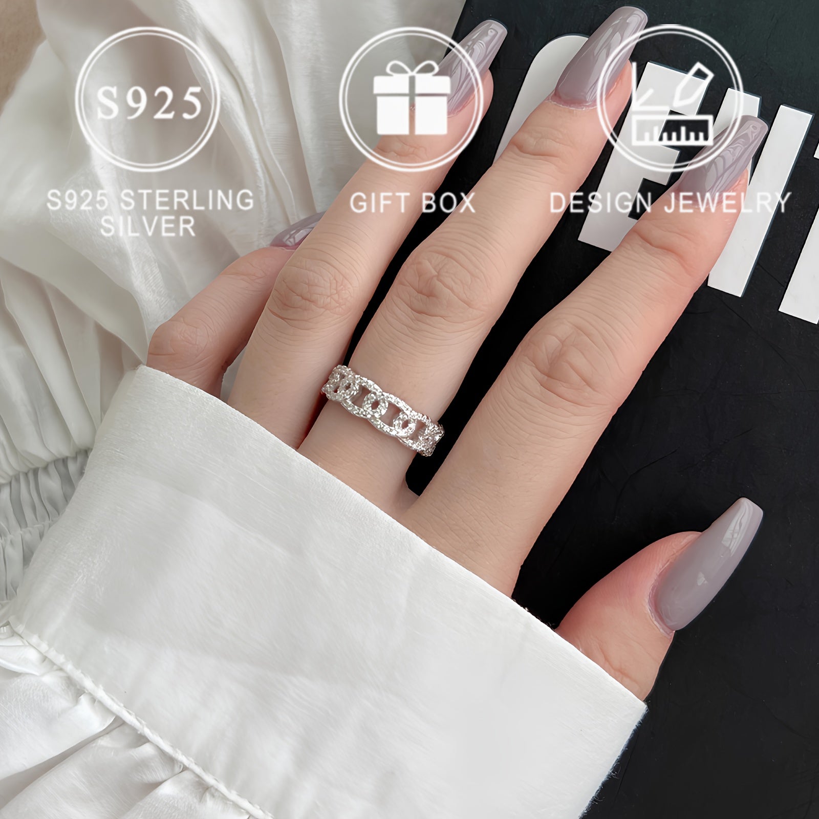 925 Sterling Silver dan yasalgan ajoyib keng halqa, porloq kubik zirkoniya bilan - har kuni kiyish yoki sovg'a berish uchun ideal, nafis sovg'a qutisi bilan birga keladi, mukammal zargarlik sovg'asi.