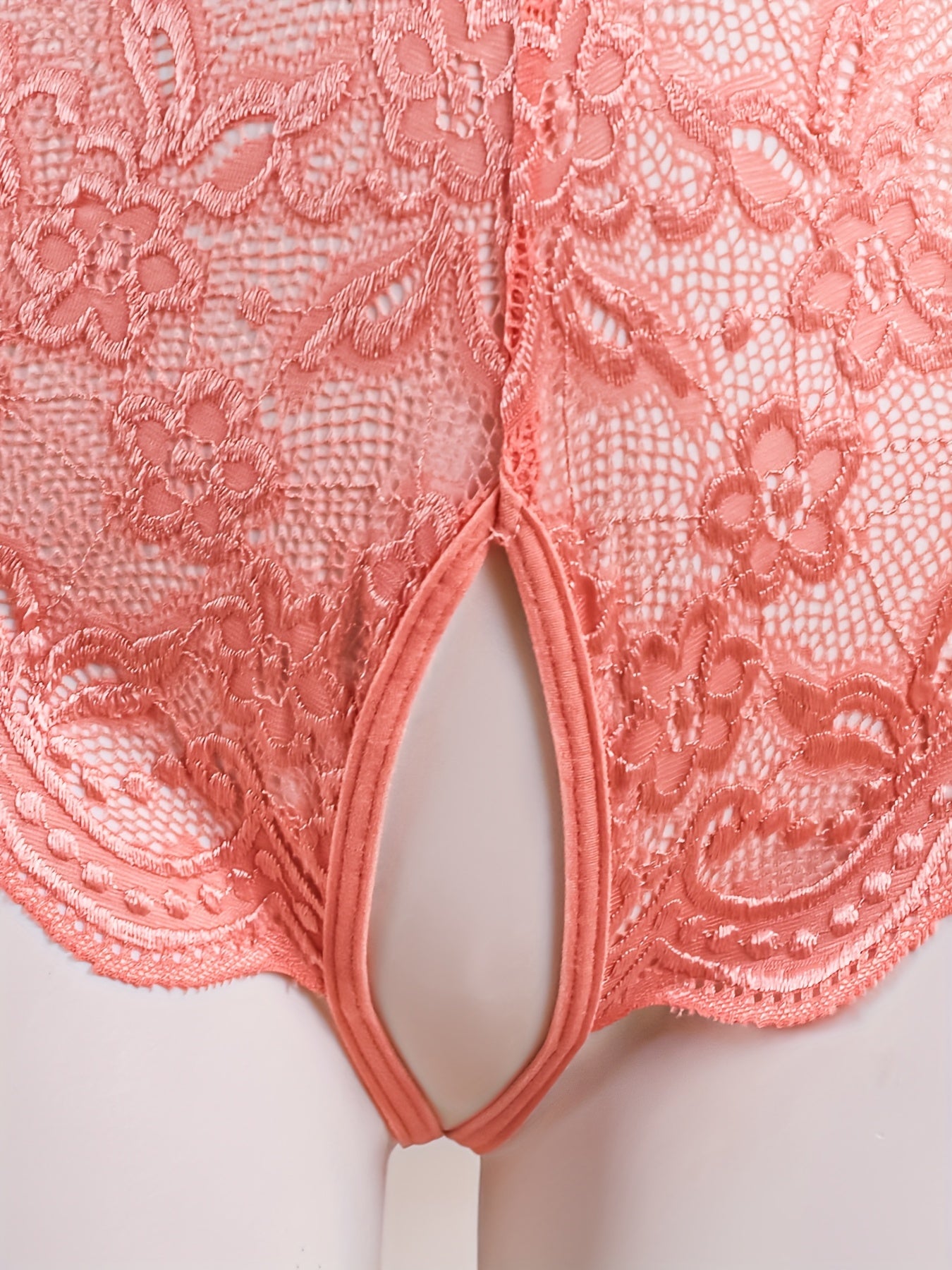 Ayollar uchun katta bo'sh joyli kamon bog'ichli dantel bodysuit, yengil qo'llab-quvvatlovchi mato, 88% poliamid va 12% elastandan tayyorlangan, to'ldirishsiz, 14-fevral uchun ideal.