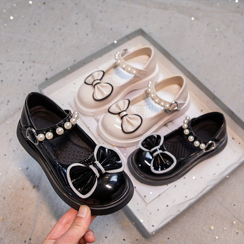 Qizlar uchun yangi yumshoq taglikli tekis poyabzal.