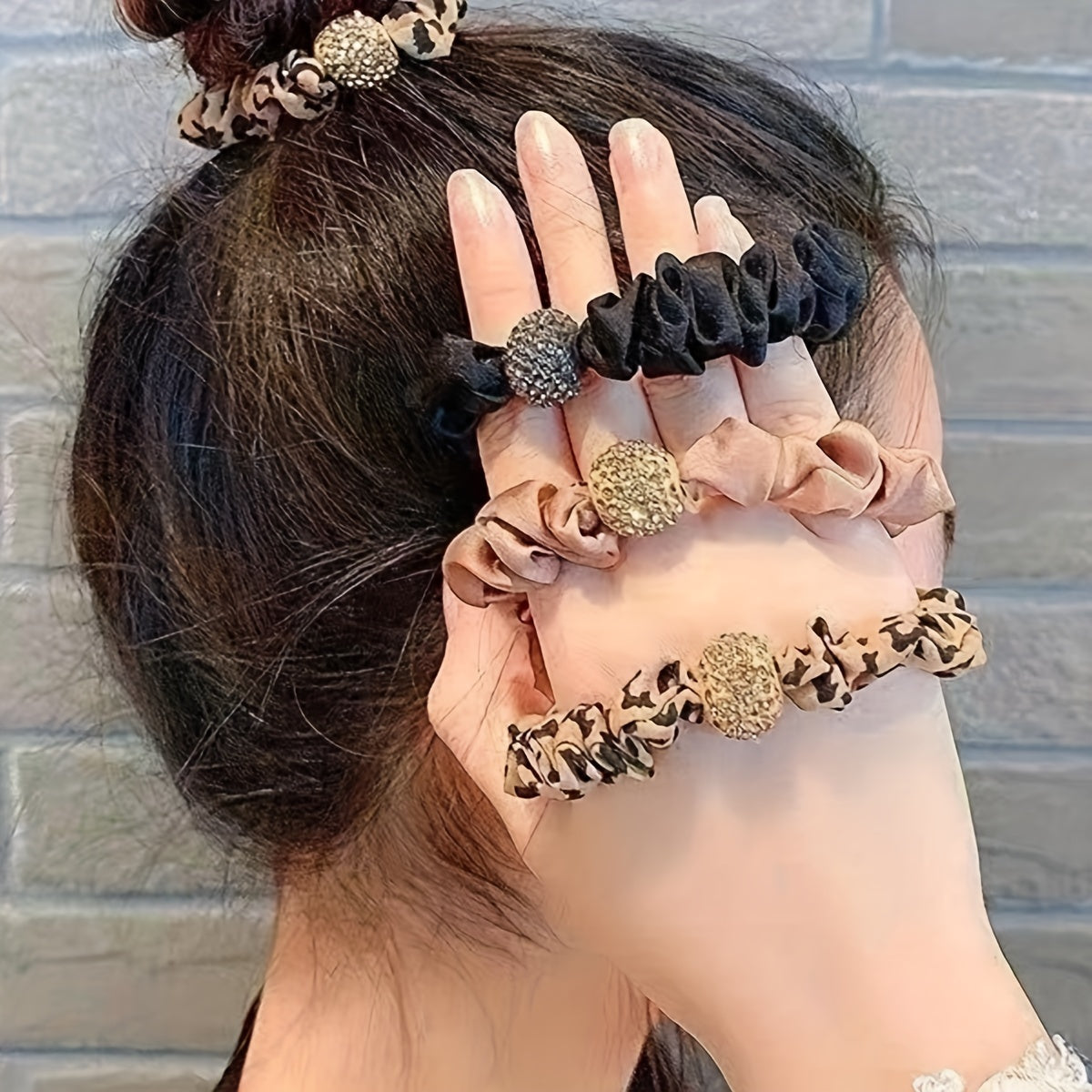 Set of 4 Rhinestone Hair Ties with Leopard and Solid Color Designs for Adults