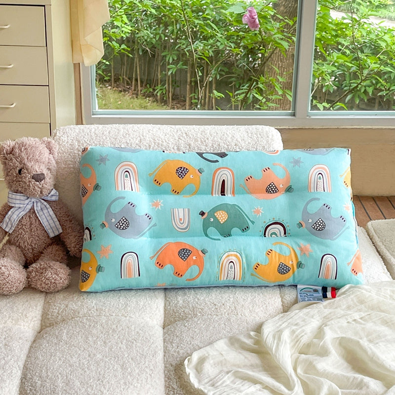 Almohada de poliéster lavable para niños con estampado de animales de dibujos animados para comodidad en todas las estaciones