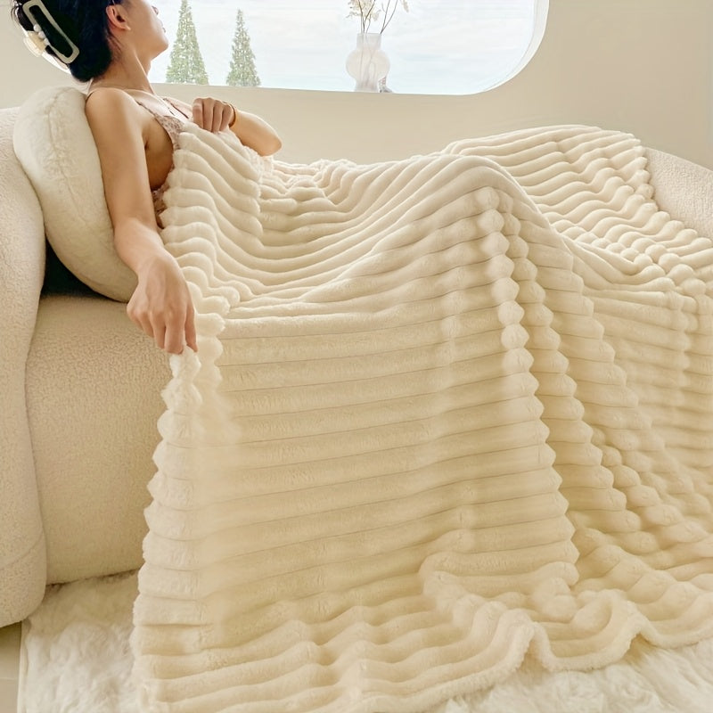 Reversible Polyester Knit Blanket with Stripes for All Seasons Machine Washable Cozy and Anti-Freeze 250-300gsm