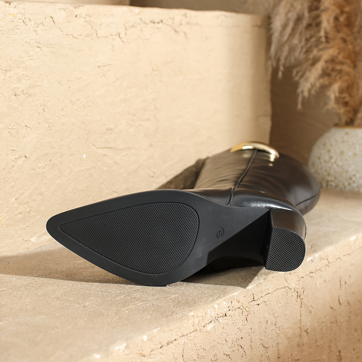 Женские европейские ботинки на шпильке с заостренным носком до колена, большой размер, черные, боковая молния