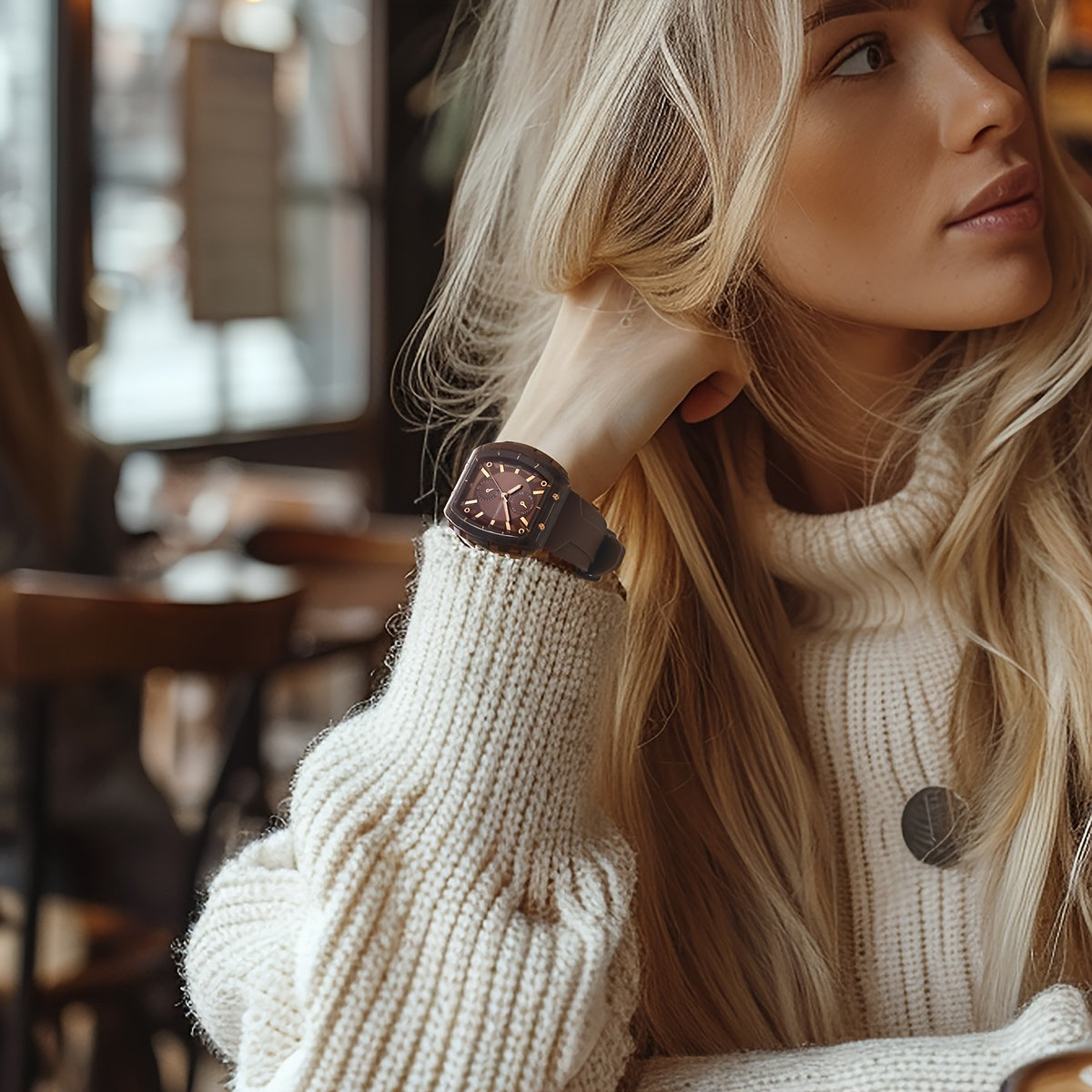 Unisex Square Watch with Silicone Strap and Long-Lasting Battery