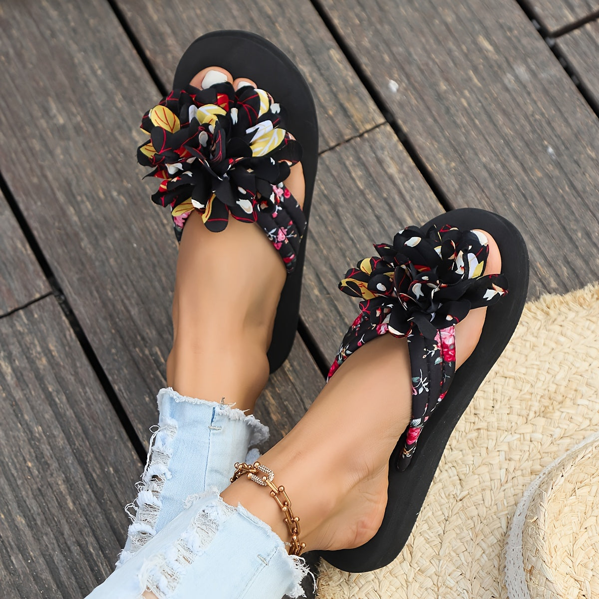 Women's Flower Decor Flip Flops Casual Light Beach Shoes