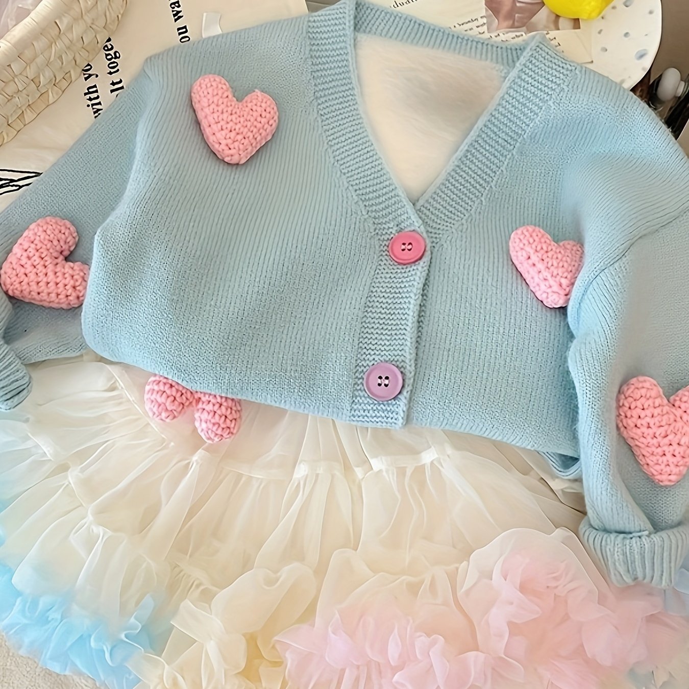 Девчачий свитер с V-образным вырезом и сердечным узором для весны и осени, уютный вязаный кардиган