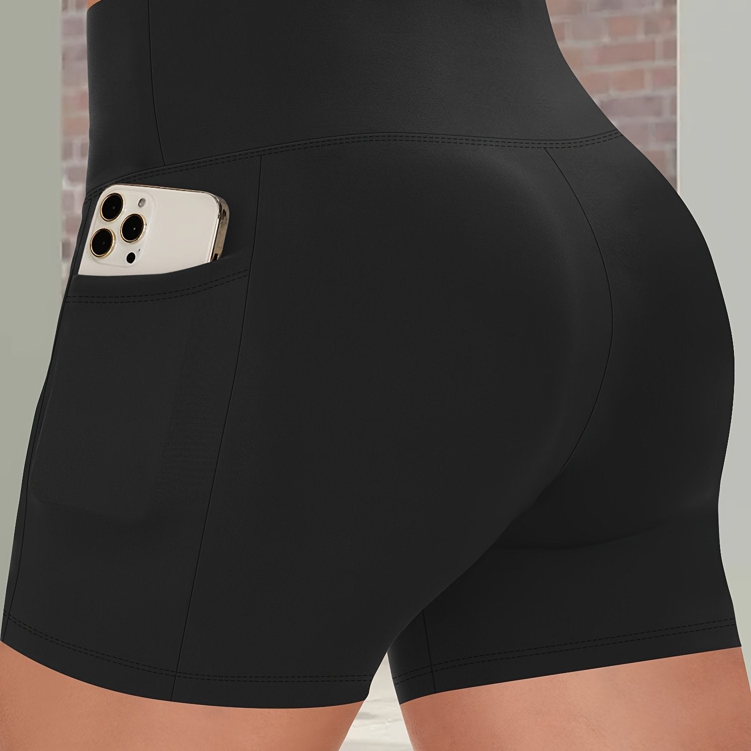 Plus Size High-Waisted Butt-Lifting Yoga Shorts with Pockets for Outdoor Activities