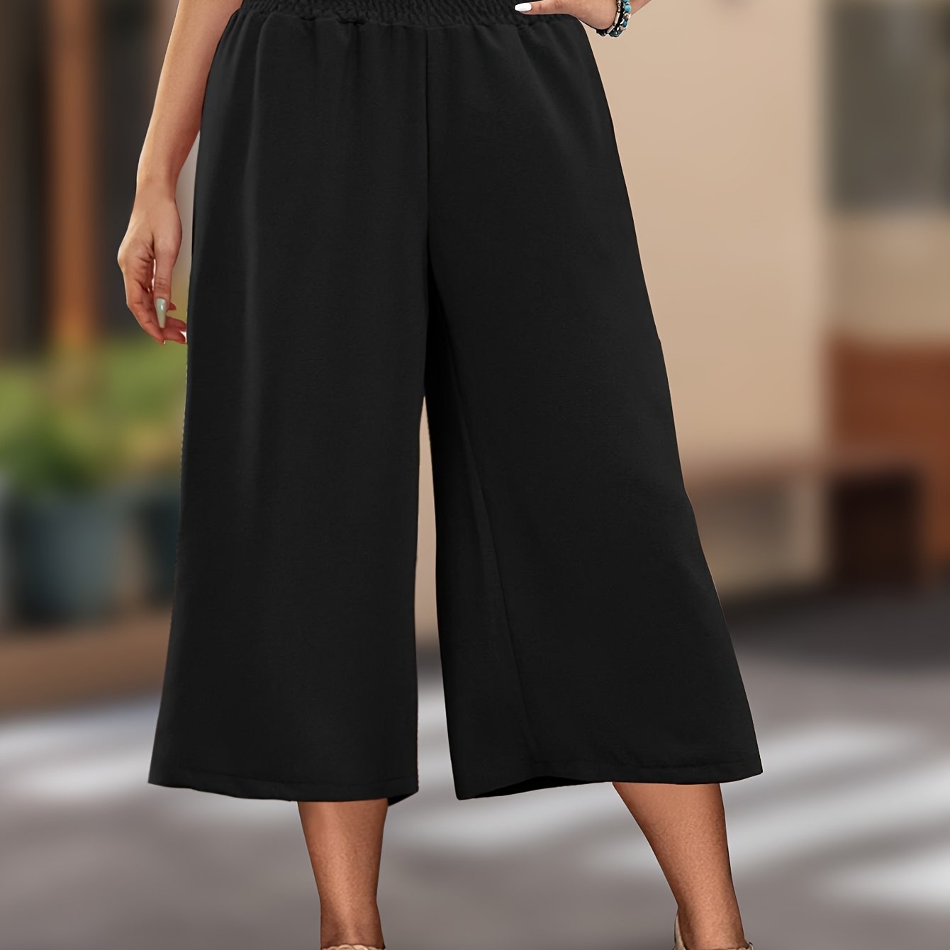 Plus Size Women's Cropped Pants with Draped Feel Relaxed Straight Cut