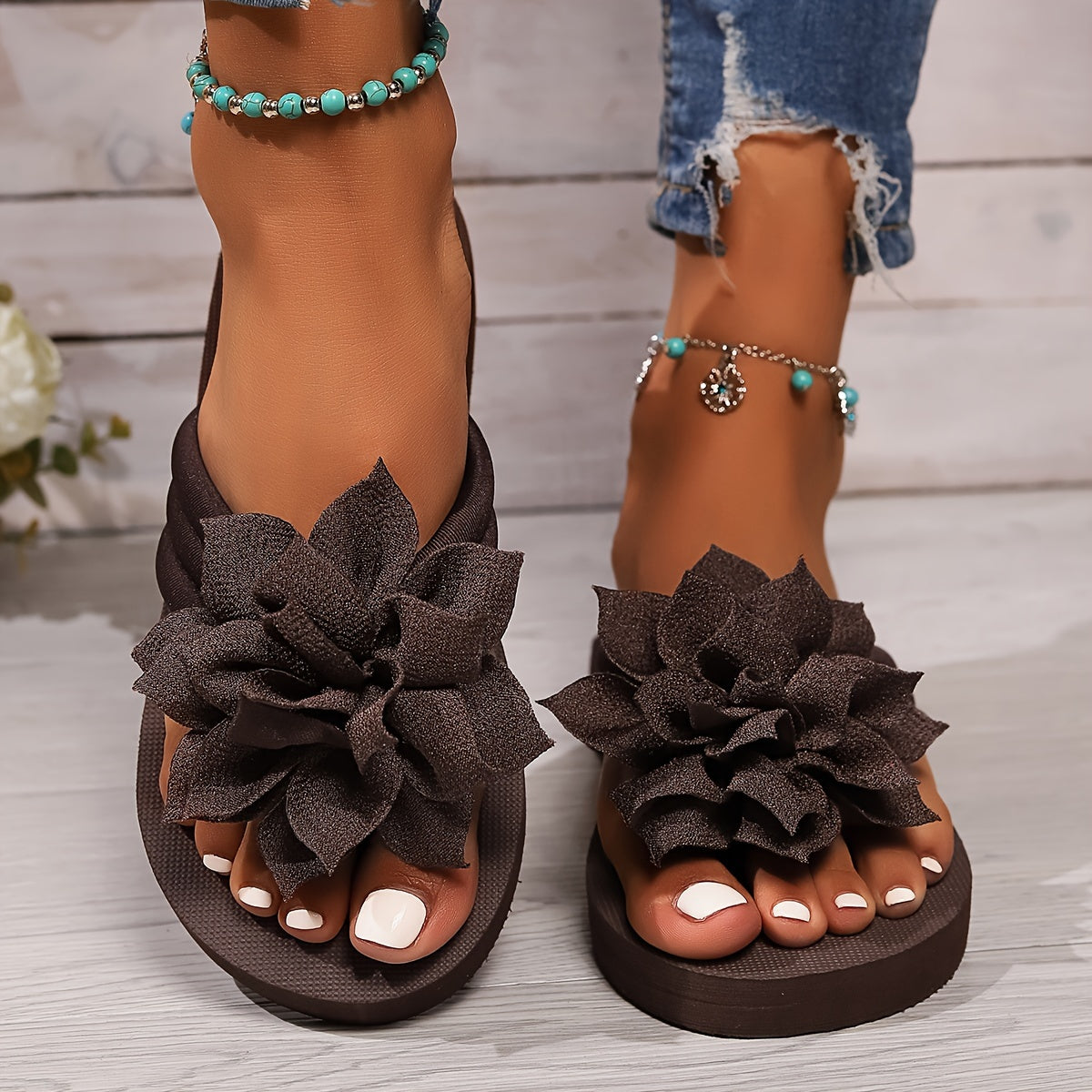 Women's Brown Floral Flat Sandals Lightweight Non-Slip Summer Beach Shoes