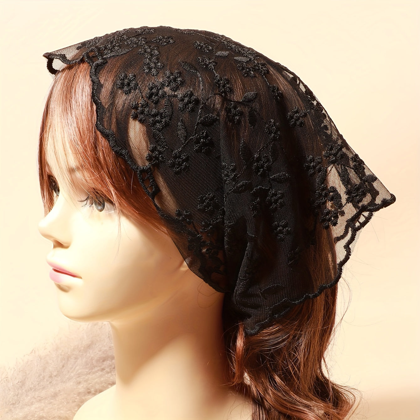 Ladies' Lace Floral Triangle Scarf in Solid Color Polyester for Dates Travel