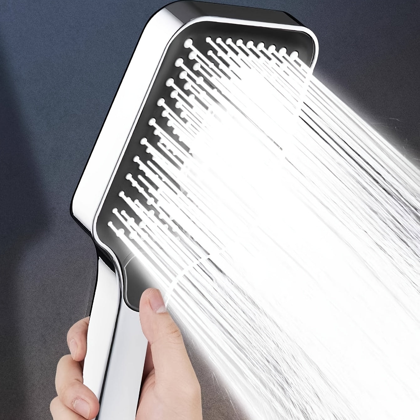 Cabezal de ducha de mano de alta presión con refuerzo y acabado en plata