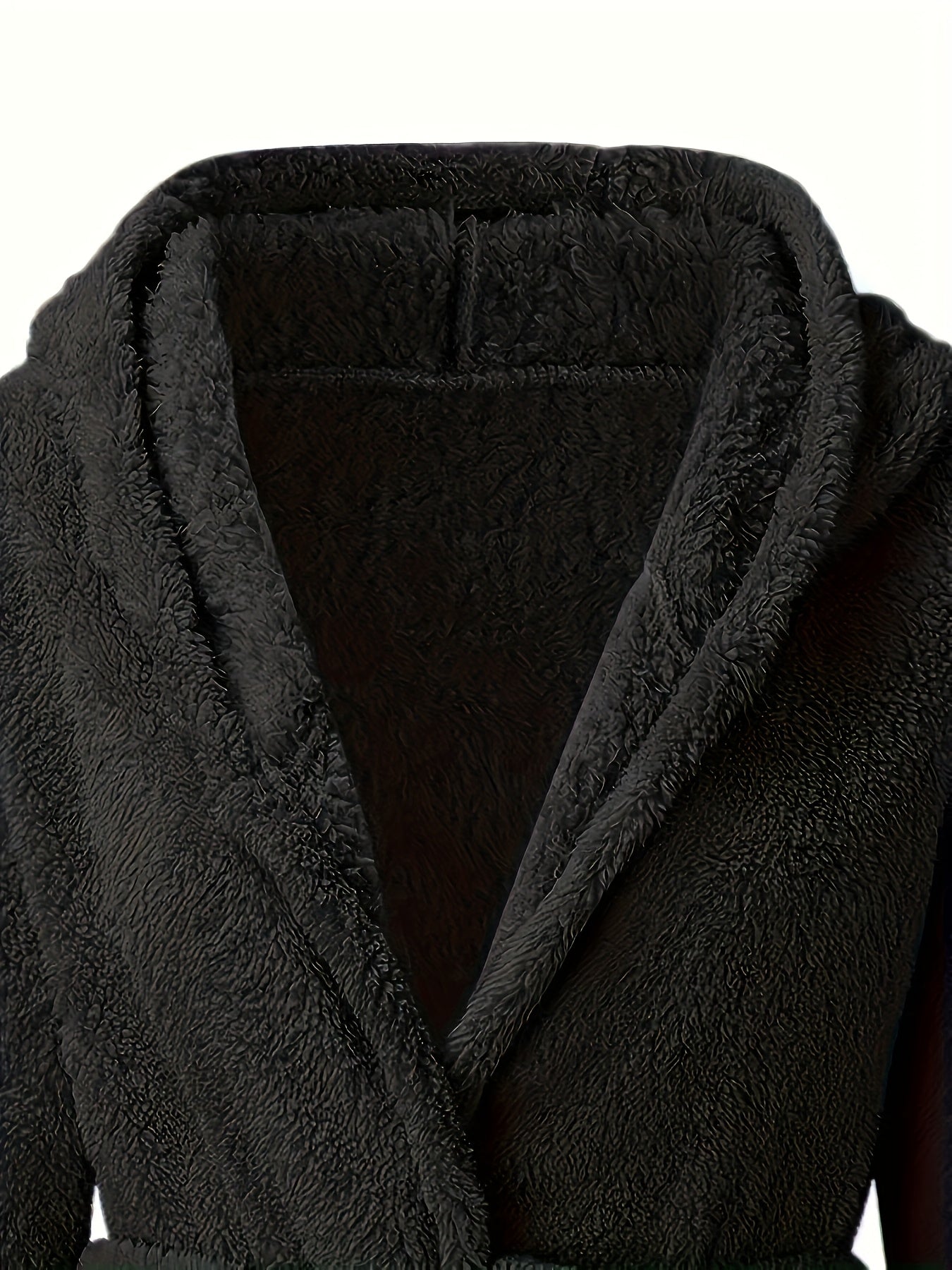 Мужской тёмно-коричневый флисовый халат с капюшоном, карманами и V-образным вырезом