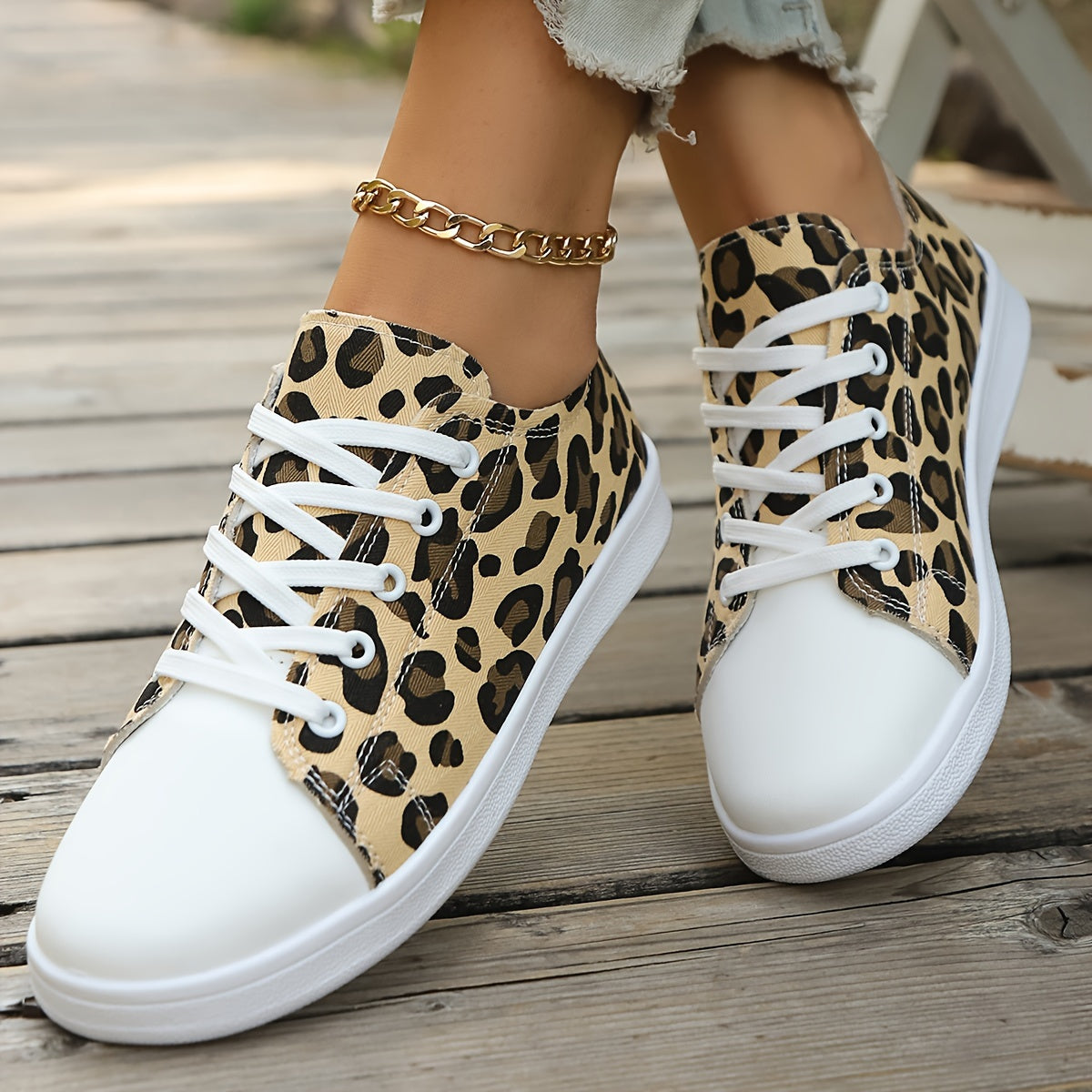 Ayollar uchun kanvas krossovkalar, leopard bosma pastki top quvnoq kundalik poyabzal