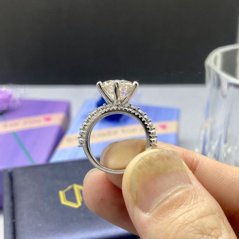 Women's Moissanite Engagement Ring 1 Carat Sterling Silver Gold Plated Stylish Jewelry