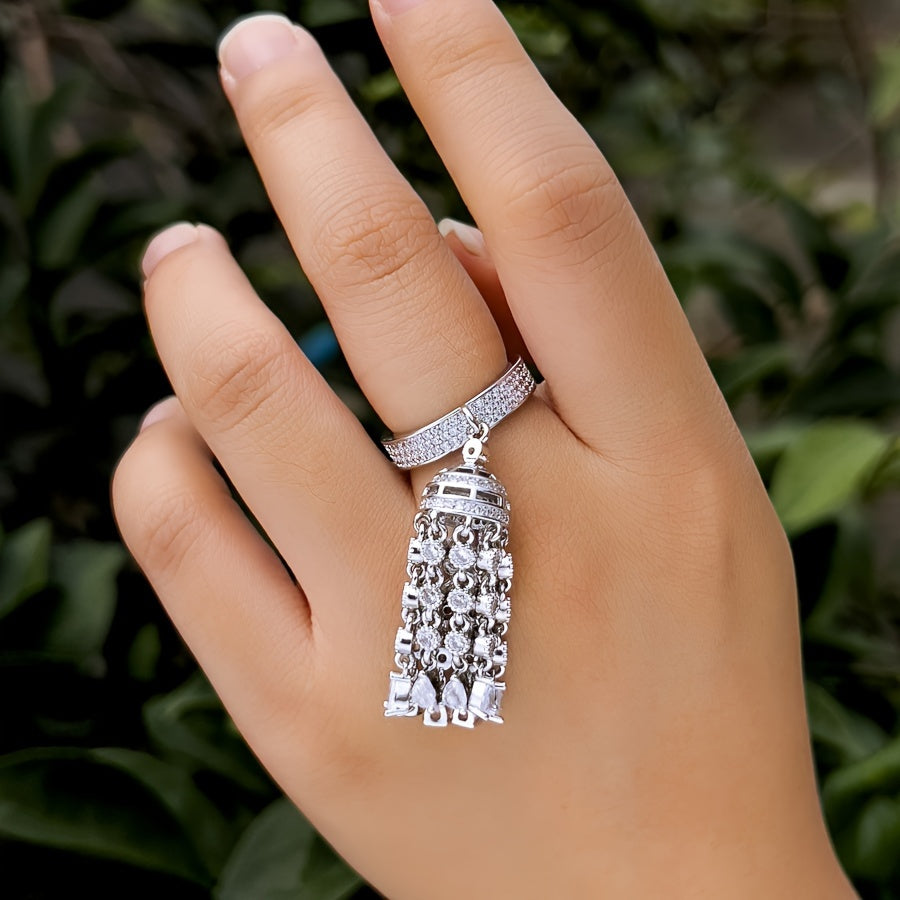 Zarif 3A Sintetik Zirkoniya Qulupnay Halqa - Mis, Kumush Qoplamali, Har Kunlik Kiymak, To'ylar va Maxsus Tadbirlar Uchun Mos - Ayollar Uchun Ajoyib Rojdestvo Hediye