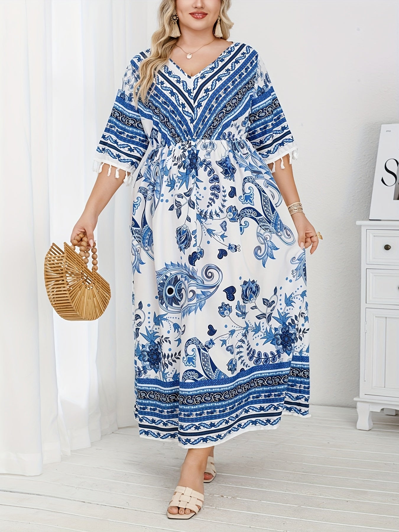 Plus o'lcham O'rta sharq uslubidagi ayollar uchun sayohatga mos elegant kiyim