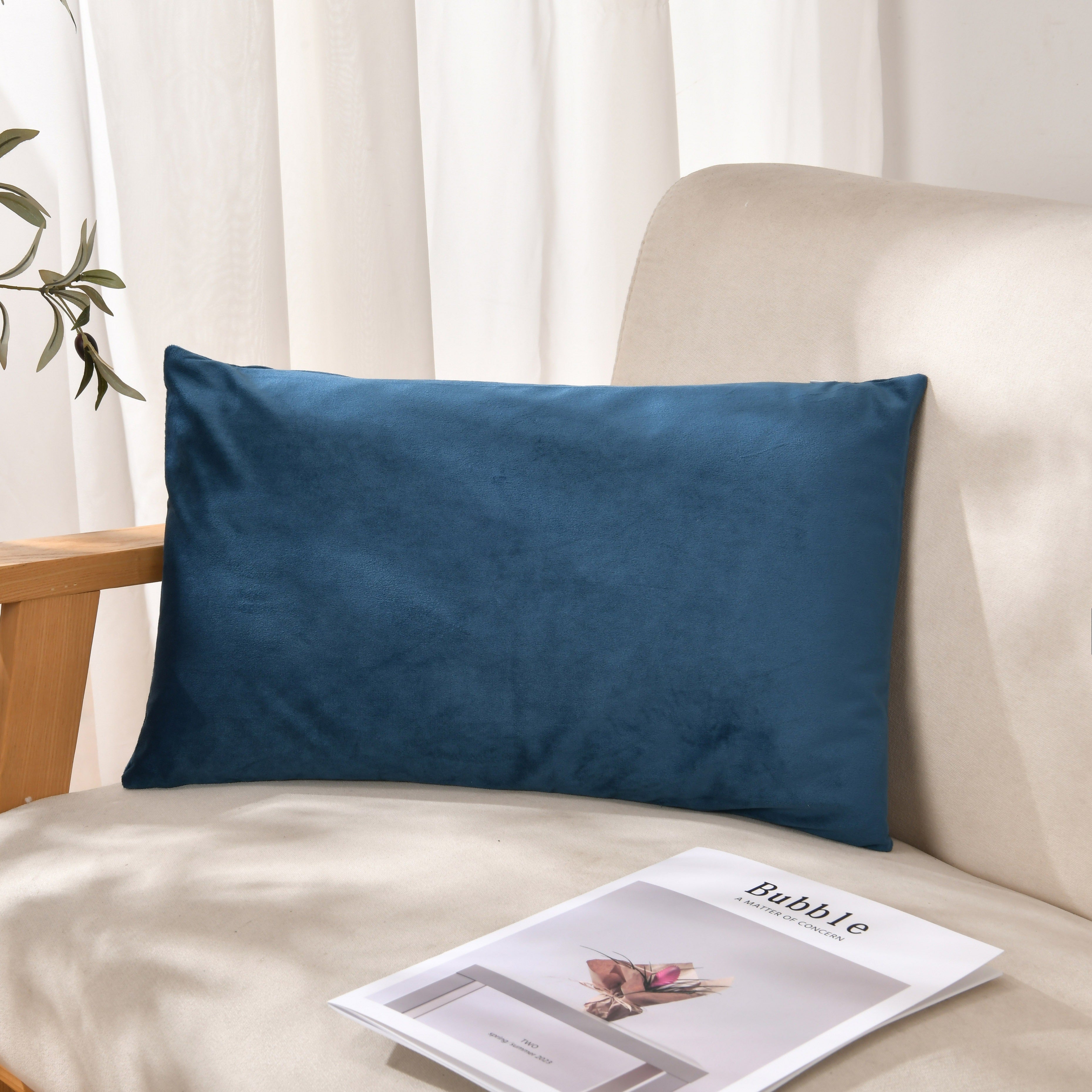 1 dona Gollandiya velur yostiq qopqog'i, bitta tomonli bosma, 29.97 sm x 50.04 sm, divan yoki yotoq xonasi bezatish uchun mukammal, yostiq yadrosi kiritilmagan.