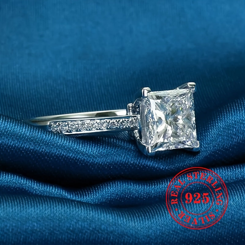 Роскошное кольцо в стиле отпуска из стерлингового серебра S925 с гало и принцессовидным кубическим цирконием в 4-лапковом креплении - идеальное обручальное кольцо или подарок для женщин, идеально подходит для свадеб и праздников.