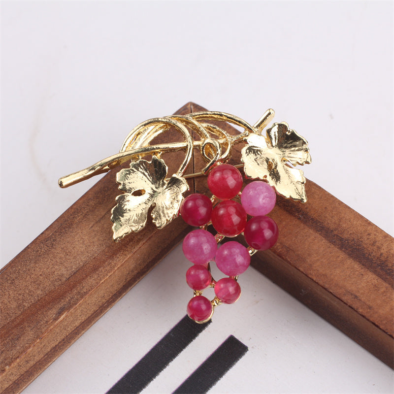 Минималистский женский брошь из смолы с дизайном винограда и листьев для пальто и курток