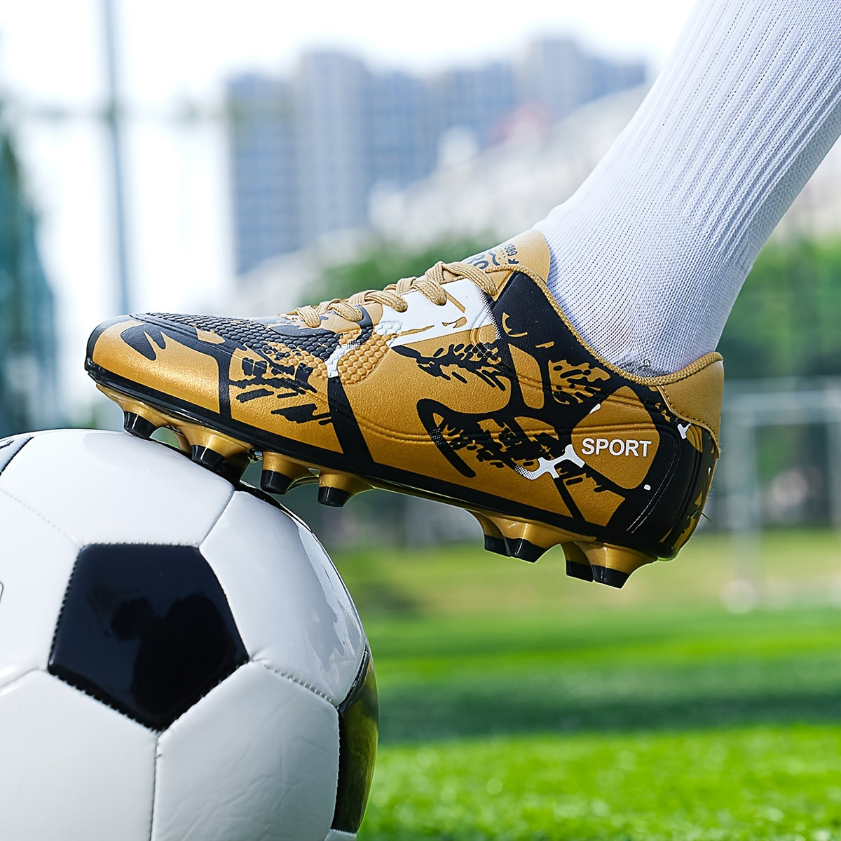 Men's Non-Slip Spiked Football Cleats for Outdoor Training and Competition