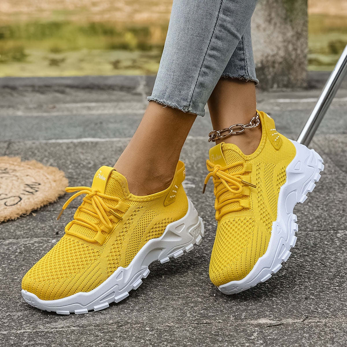Women’s Breathable Mesh Athletic Sneakers with Airplane Pull Strap