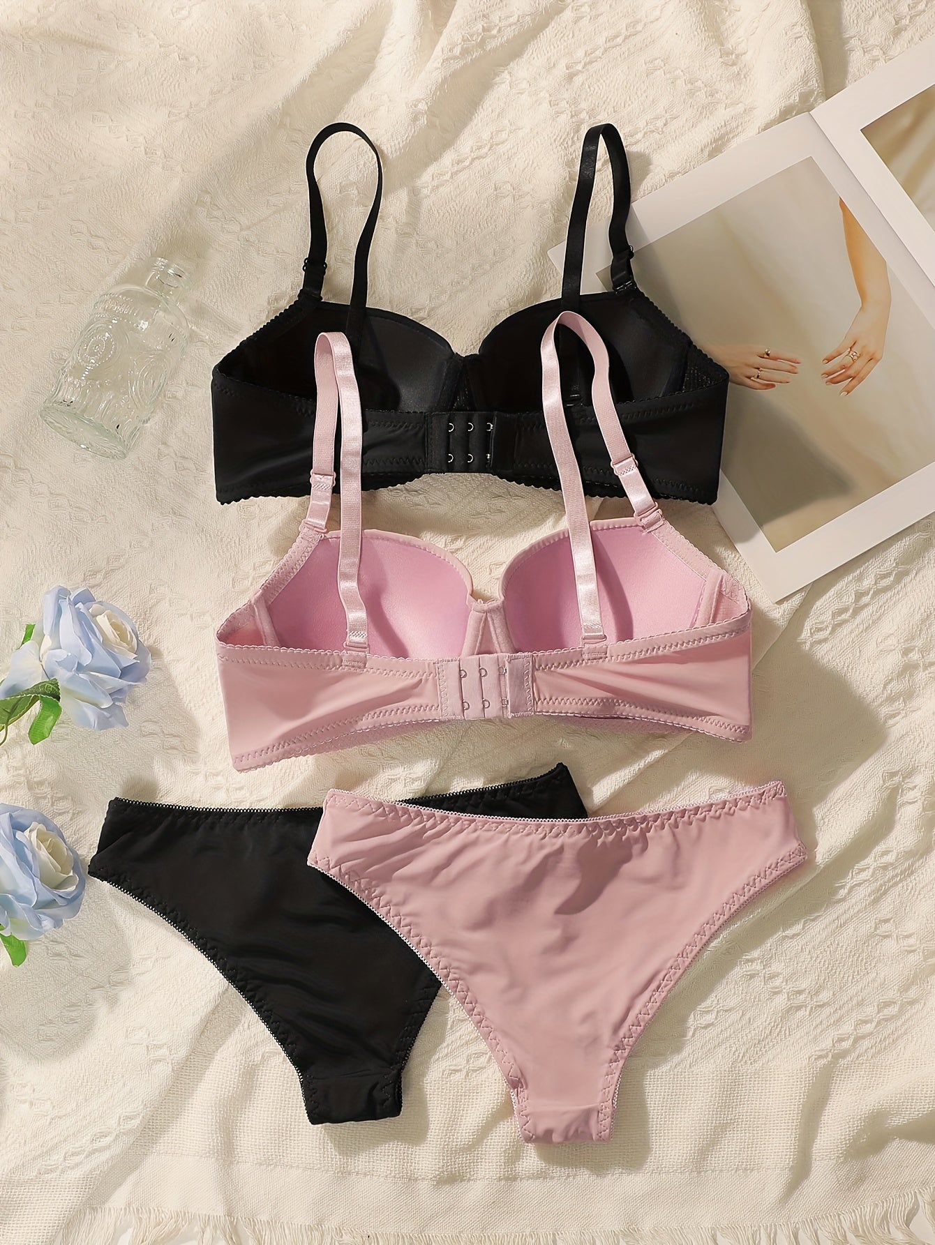 Ayollar uchun to'liq qo'llab-quvvatlovchi, nylon/elastan aralashmasidan tayyorlangan, simli push-up brass va ichki kiyim to'plami. Qulay va sirpanmaydigan, yoz uchun mukammal. Qora va bej ranglarda mavjud.