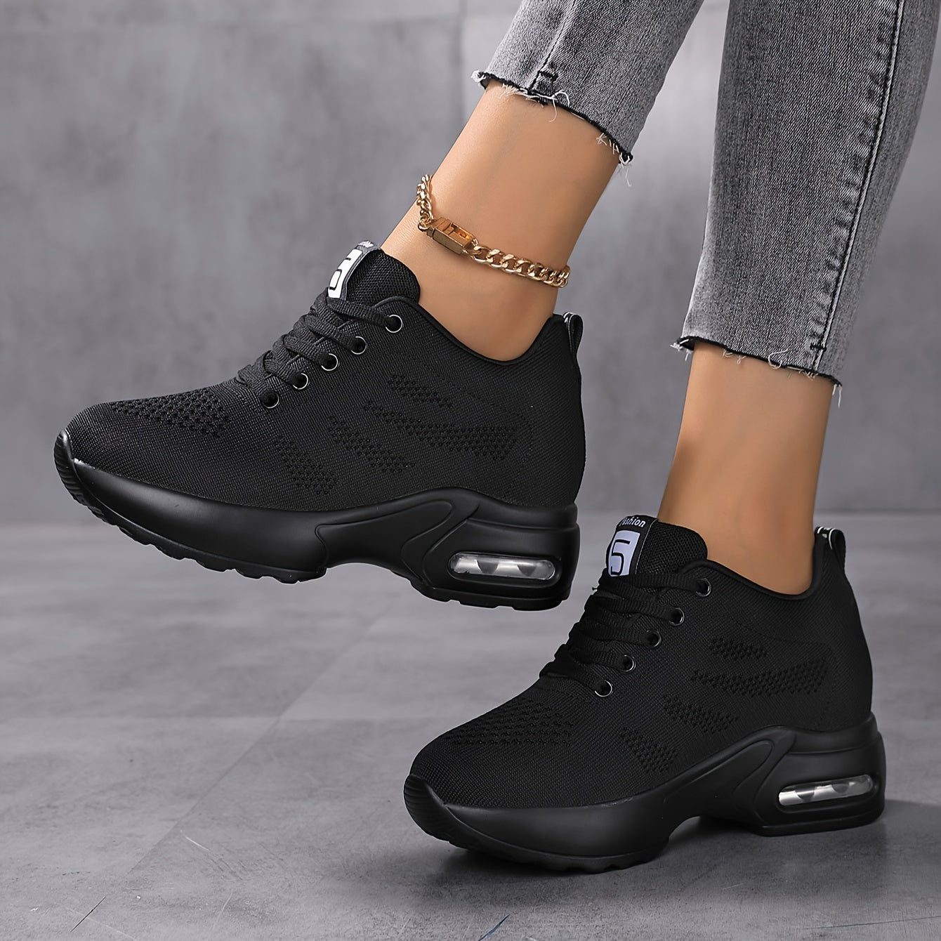 Women’s Breathable Mesh Casual Sneakers Lightweight Walking Shoes Black White