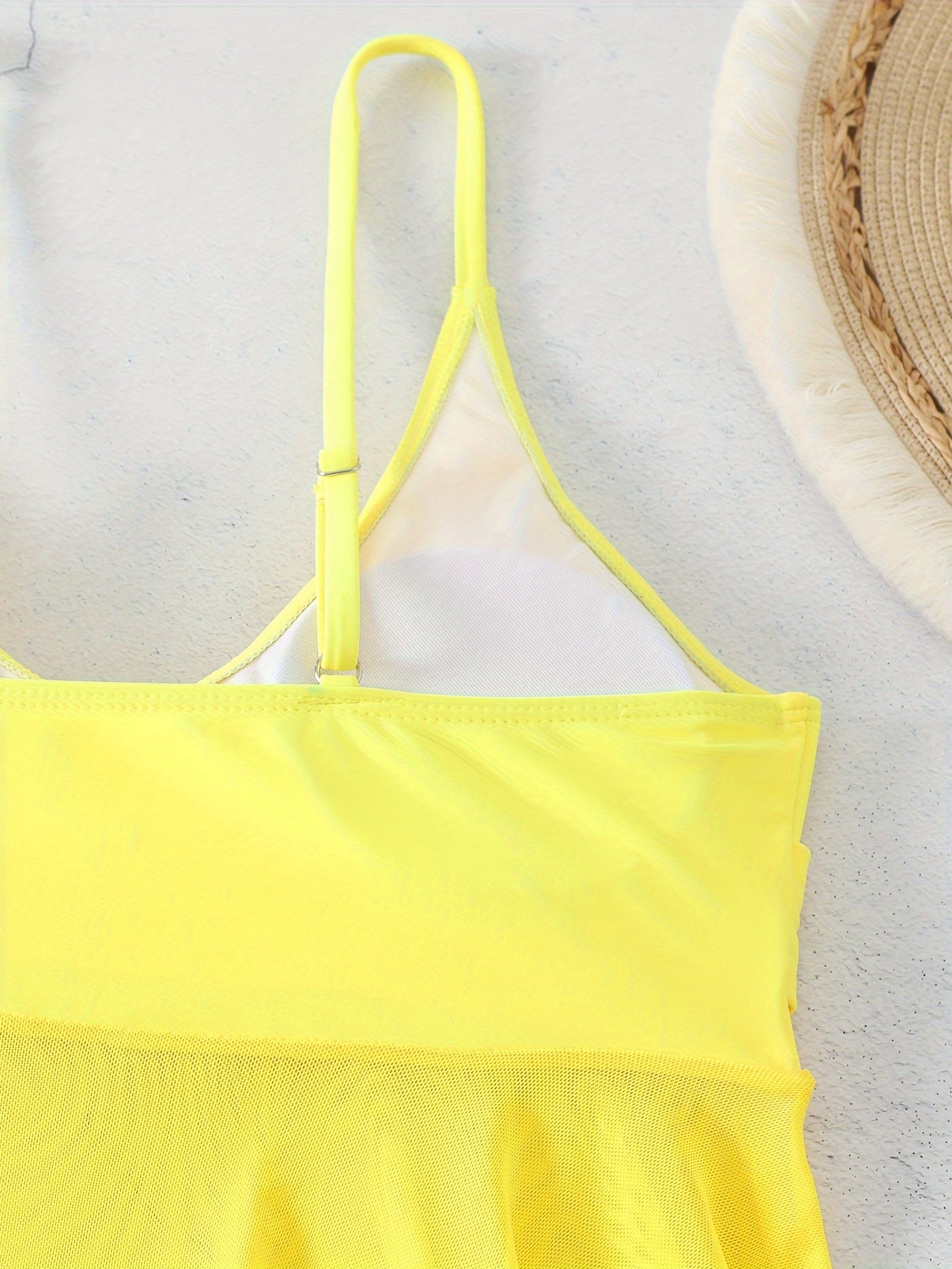 Mesh to'quvli, qattiq rangli, cho'zilgan bo'yin va spaghetti kamarli bikini to'plami, Sevishganlar kuni uchun, plyaj yoki basseyn uchun mukammal.