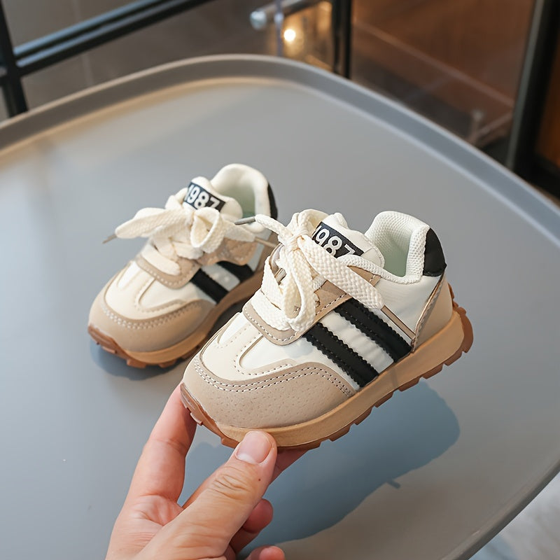 Girls and Boys Low-Top Sports Shoes Lightweight Non-Slip Sneakers for All Seasons