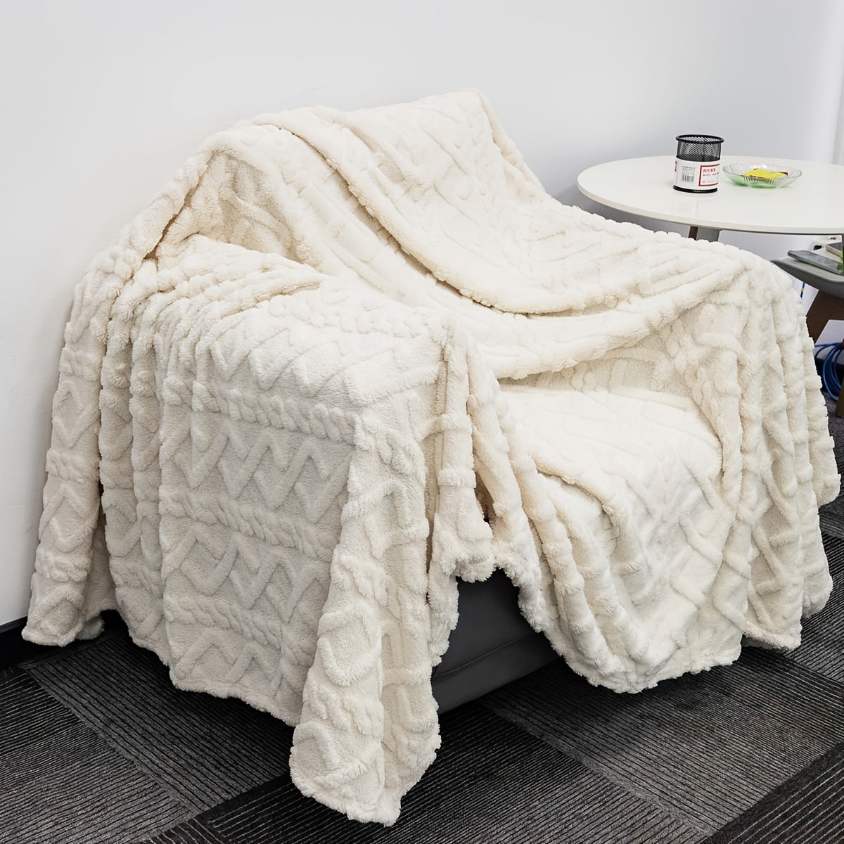 Fuzzy Throw Blanket Polyester Lightweighy Cozy RV Sofa Bed Comfort Accessory