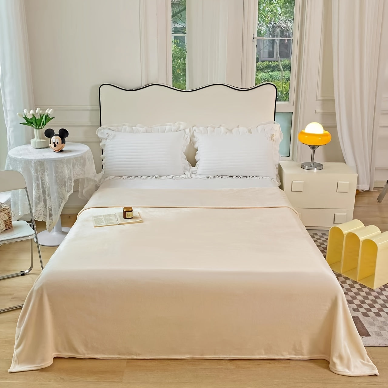 Warm White Flannel Blanket for Couch Bed Travel Snuggling All Seasons