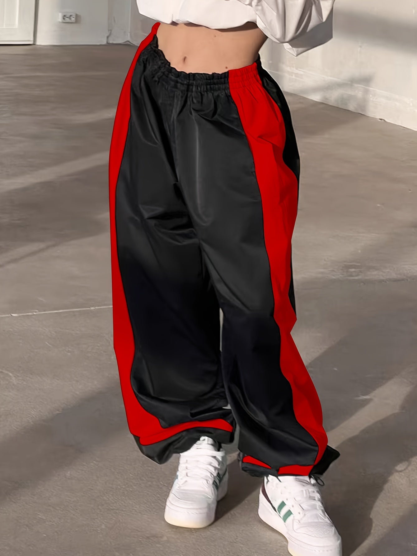 Women's Woven Color Block Elastic Waist Jogger Pants with Cuffed Ankle All-Season