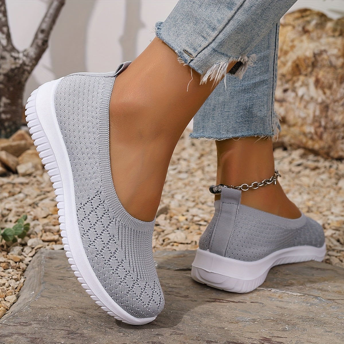 Ayollar uchun nafas oladigan slip-on sport poyabzali, kundalik yurish uchun mato ustki qismi, PU taglik