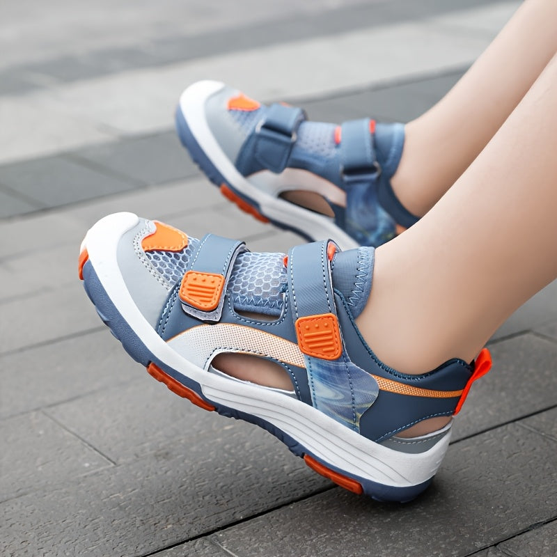 Faol yoshlar uchun mustahkam, nafas oladigan plyaj sandallari, ochiq havoda faoliyatlar va tasodifiy kiyimlar uchun mukammal.