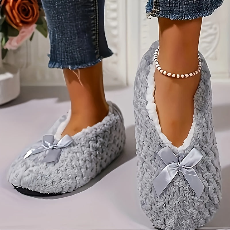 Women's Slip-On Indoor Slippers - Non-Slip Soft Fabric Cozy Black