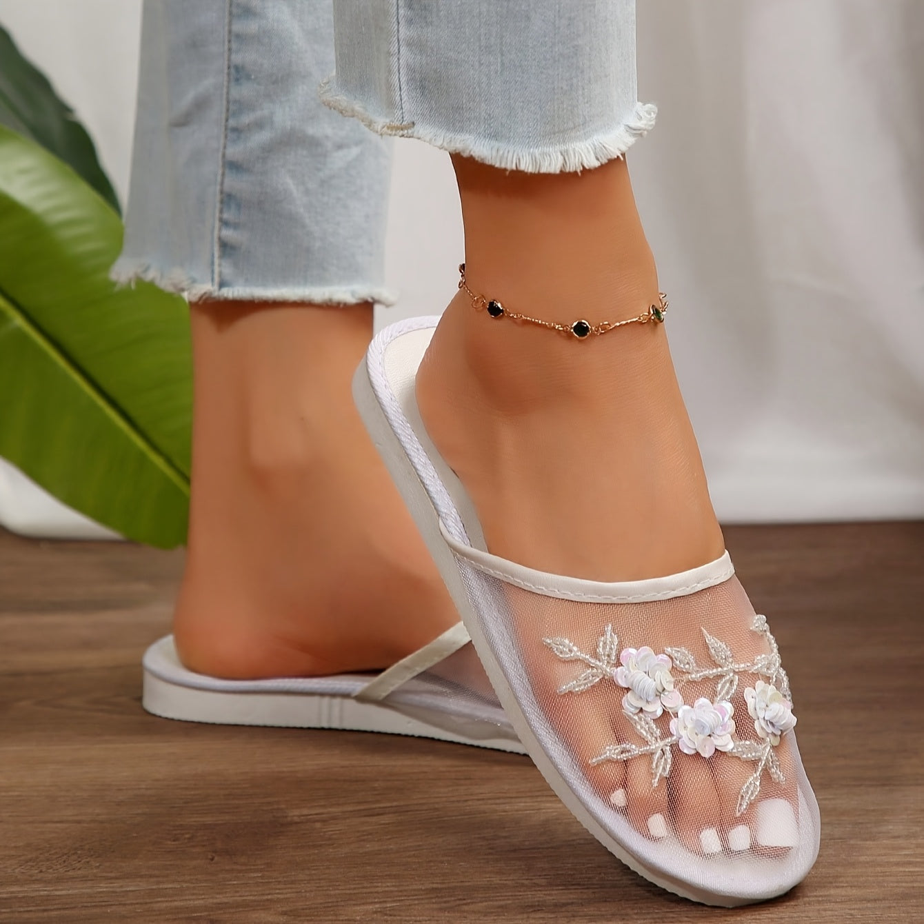 Women's Beaded Floral Vintage White Slippers Indoor Non-Slip EVA Sole
