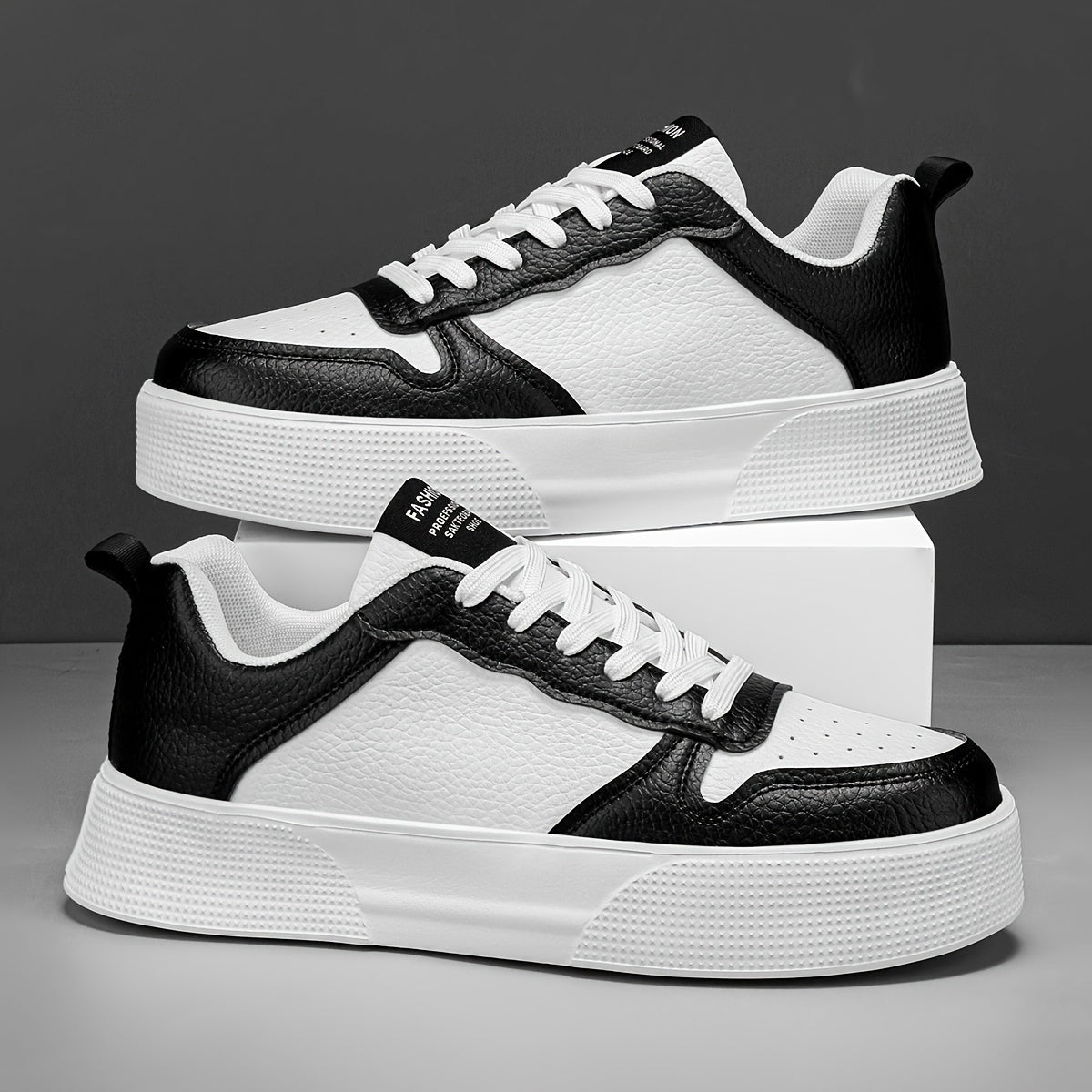 Erkaklar uchun bog'ichli tasodifiy sport poyabzallari, bir xil rangda, ko'p maqsadli dizayn, qulay va nozik, balandlikni oshirish uchun qalin taglik.