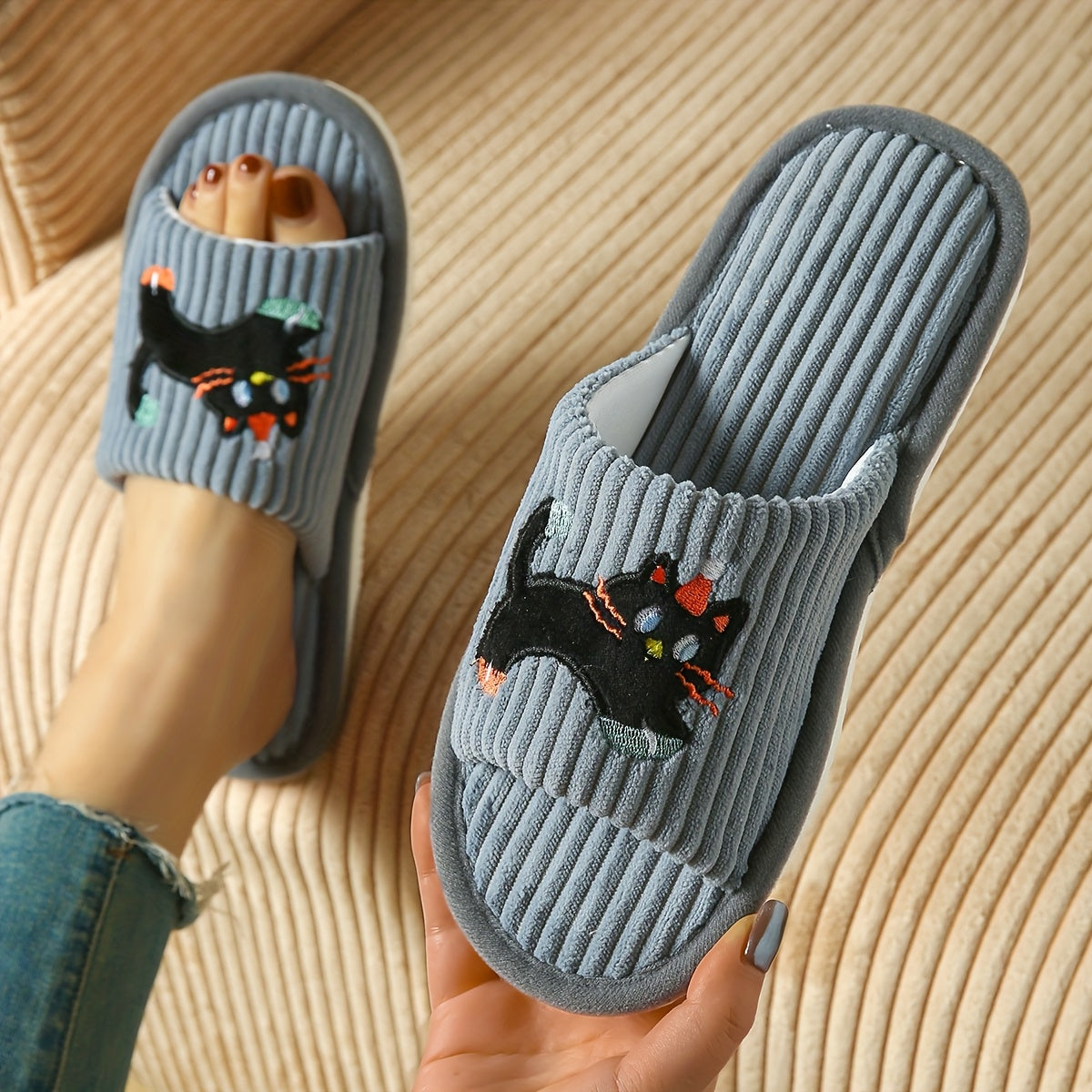 Cute Cat Slip-On Slippers for Women Soft Fabric Non-Slip EVA All-Season