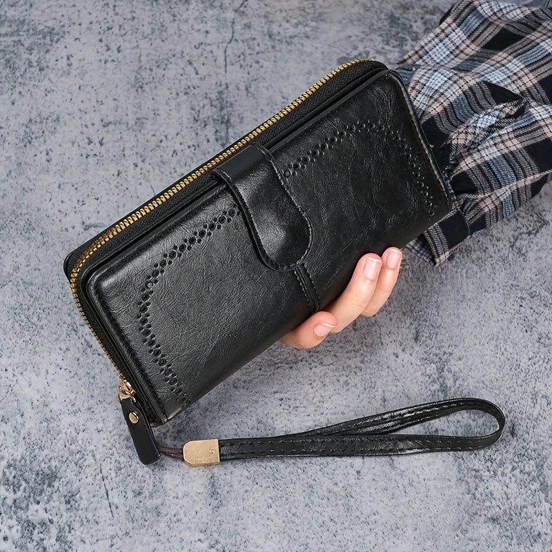 Qora faux charm bilan uzun clutch hamyon, bilaguzukli ID kartasi bo'limi bilan, tugma yopilishi