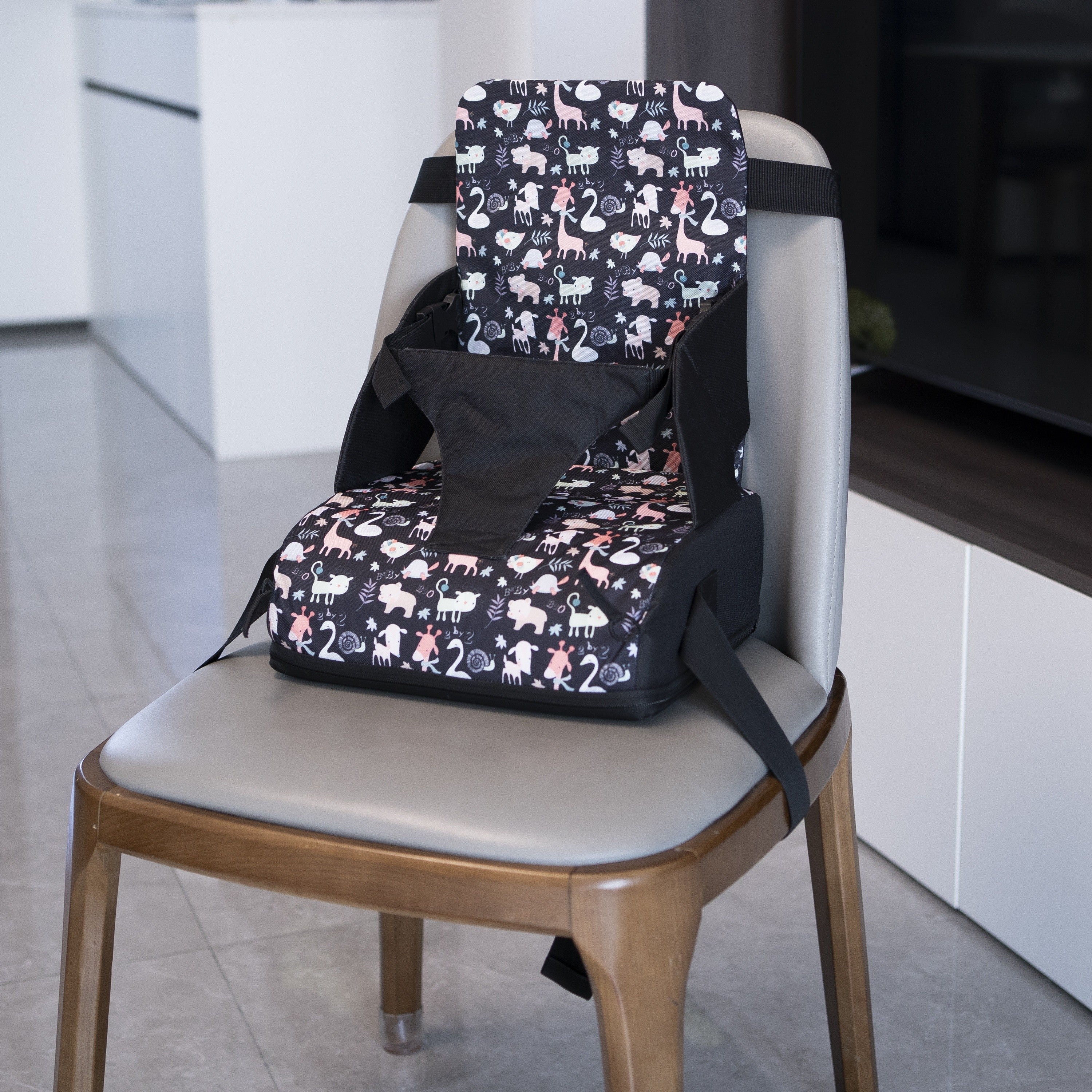 Child Booster Seat with Waterproof Cushion, Adjustable Safety Belt and Backrest