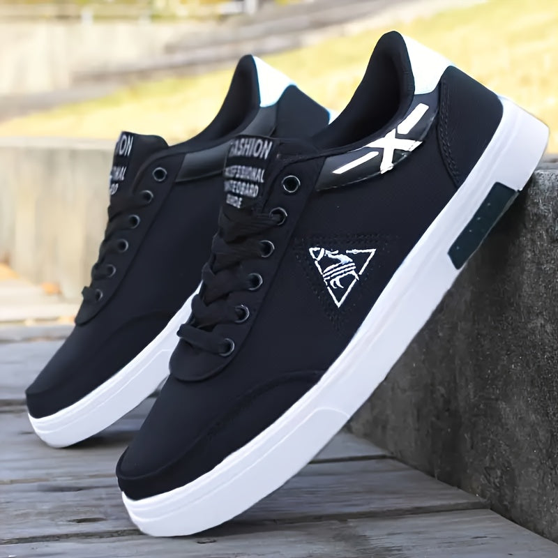 Men's Black Canvas Skate Shoes with Non-Slip Sole and Lace-Up Design