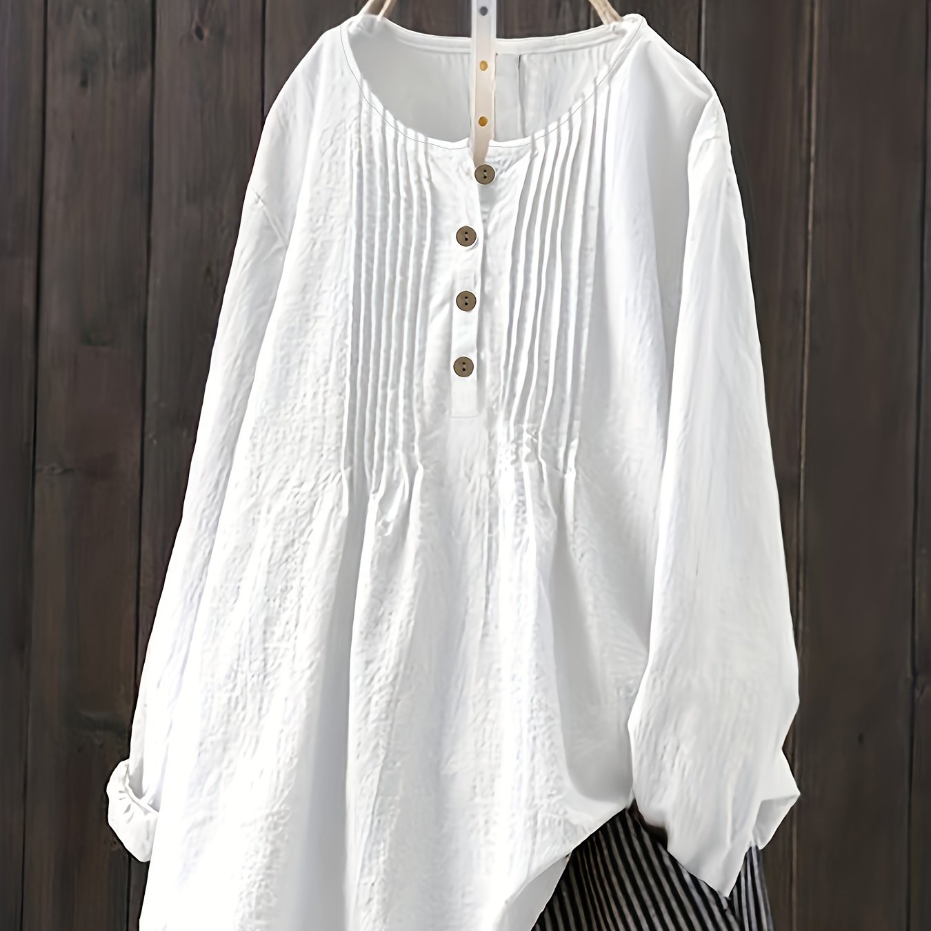 Katta o'lchamdagi ayollar uchun mustahkam pintuck crew neck bluzka, bahor va kuz uchun mukammal.