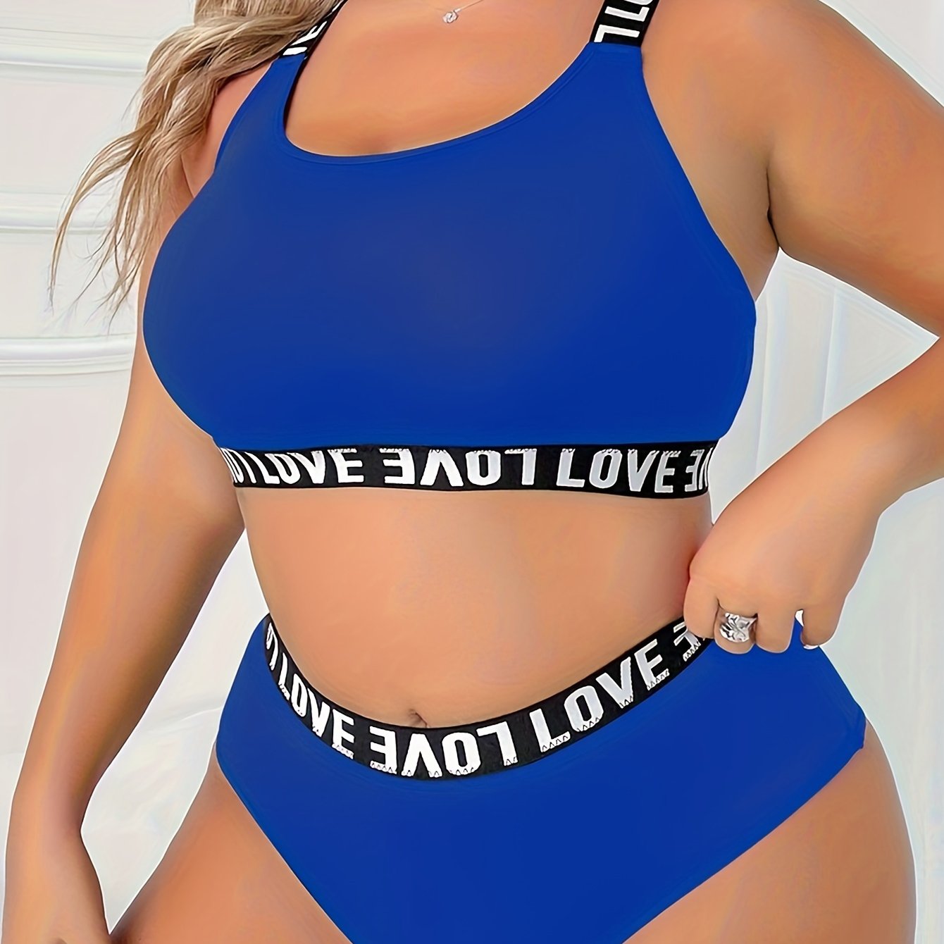 Plus o'lcham Love Printed Bralette va yuqori belli shartlar to'plami, trikotaj polyester