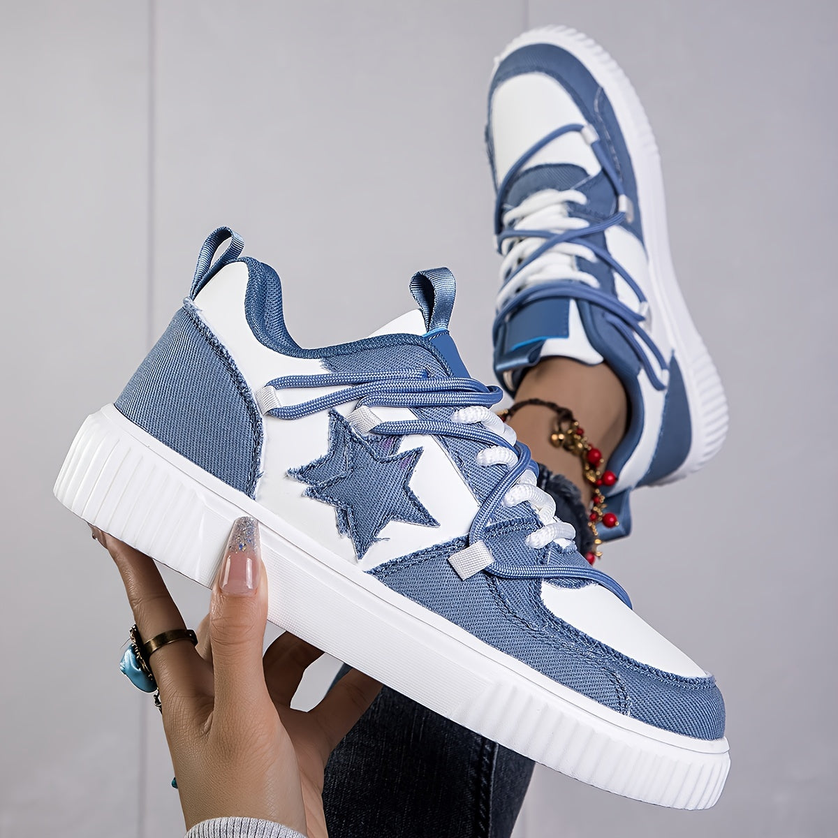Women's Lace-Up Platform Sneakers for Casual Walking with Stars Print