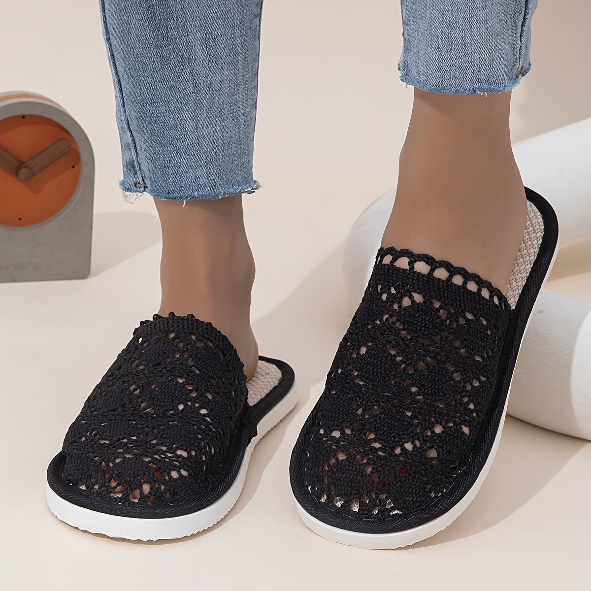 Ayollar uchun tīkilgan tīkma bilan yopiladigan uy ichki poyabzallari nafas oladigan ichki oyoq kiyimlari