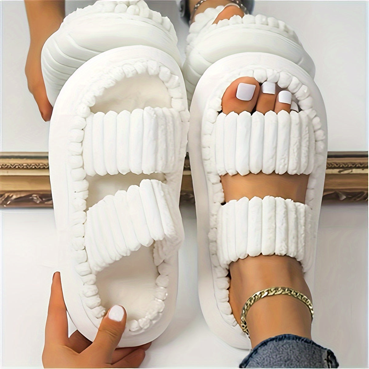 Women's Plush Slippers Open Toe Non Slip Indoor Platform Slides